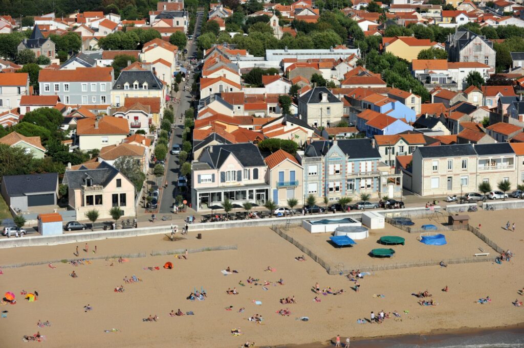 Les plus belles plages près d’Aigrefeuille-d’Aunis : détente et baignade à deux pas du Domaine Ericarclem